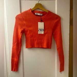 ZARA, CORAL/ORANGE CROP TOP LONG SLEEVE, MEDIUM